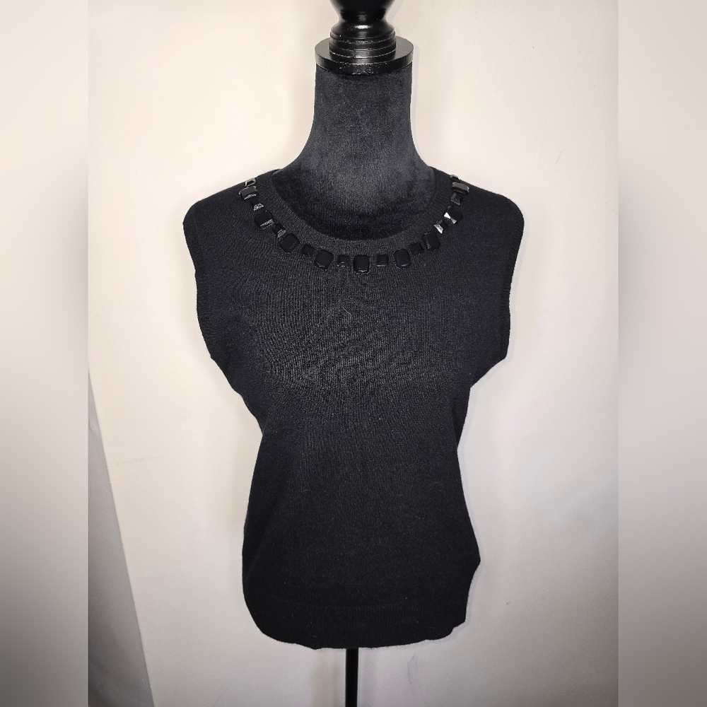 Banana Republic Cashmere Sleeveless Gem Neckline Keyhole Closure Top Sizes M